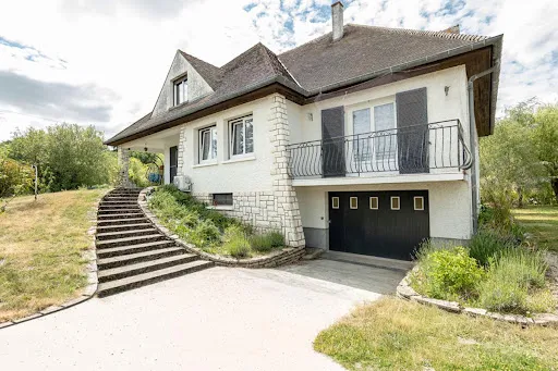 Maison 6 pièces 196 m²