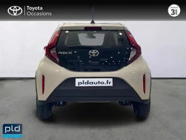 Toyota Aygo X 1.0 vvt-i 72ch dynamic my23 — photo 8