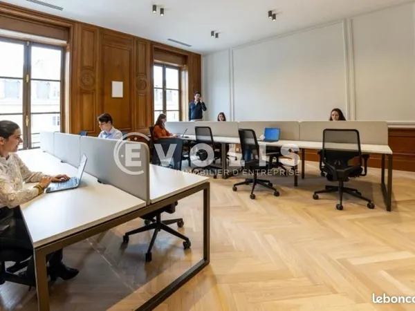 Bureaux 369 m²