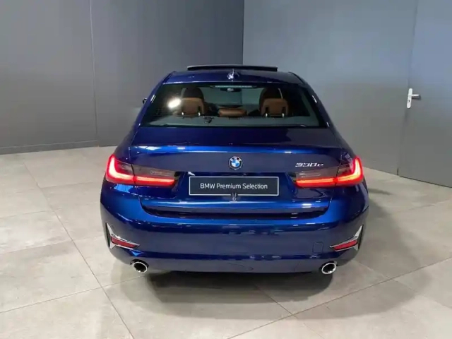 Bmw Serie 3 série 3 330ea 292ch luxury 34g — photo 4