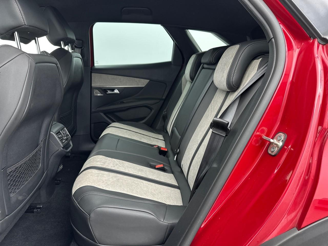 Peugeot 3008 hybrid 225 e-eat8 gt pack — photo 13