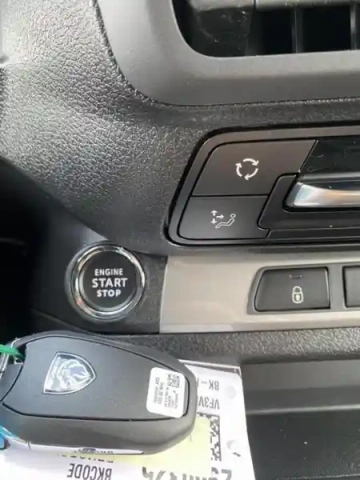Peugeot Expert iii m diesel 180 ch automatique tech edition — photo 29