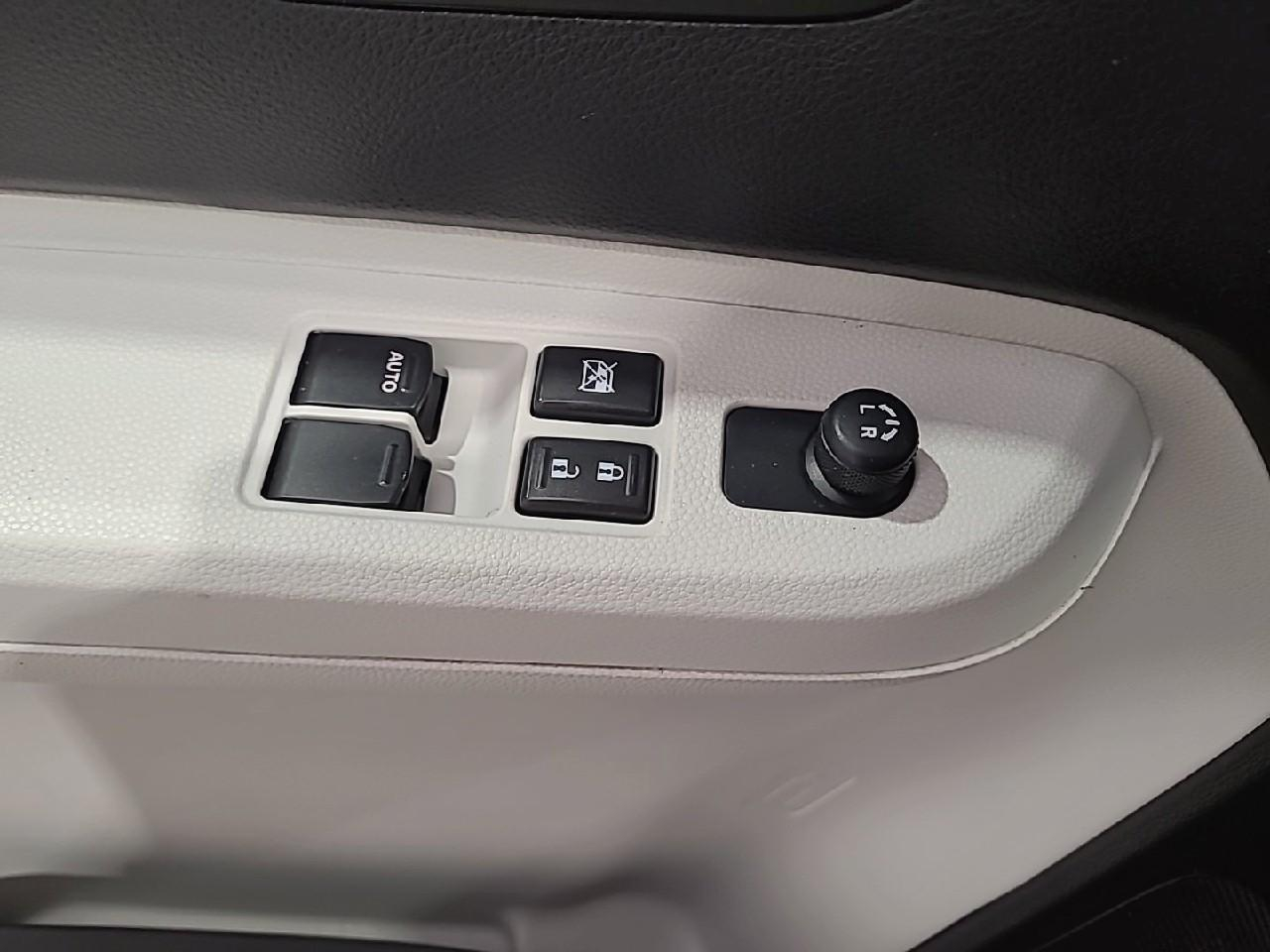 Suzuki Ignis 1.2 dualjet pack — photo 20