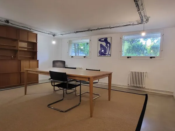 Bureaux à louer dans villa d'architecte 1960
