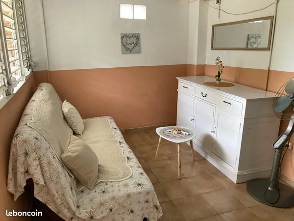 Location F2 meublé Sainte Anne