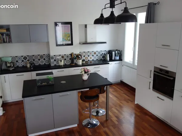 🌟 appartement 4 pièces - 92 m² - place de la liberte