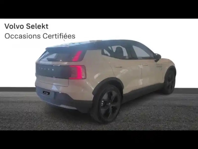 Volvo Ex30 cross country p5 long range 272ch 69kwh ultra — photo 3