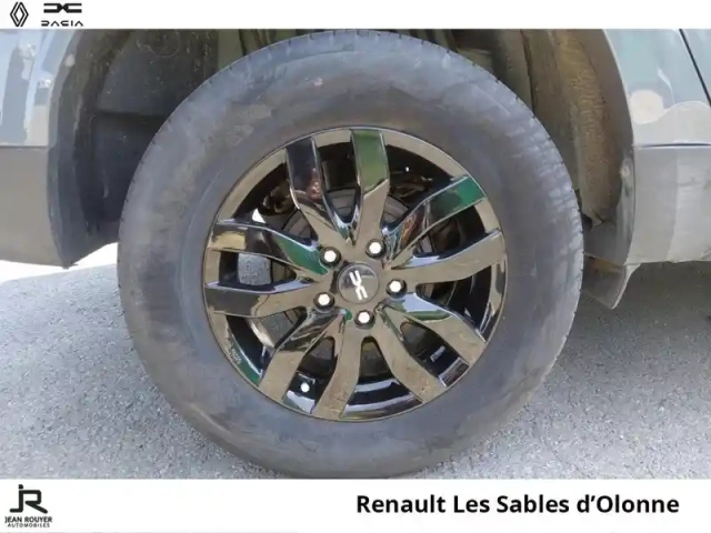 Dacia Duster 1.0 eco-g 100ch essential 4x2 — photo 8
