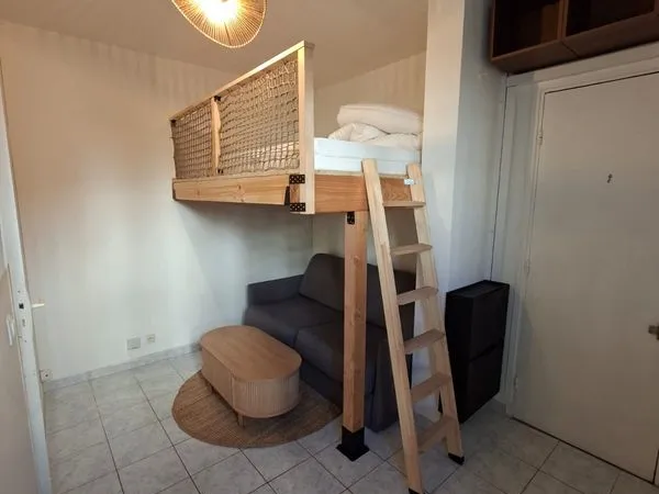 Charmant studio avec mezzanine - Avenue d'estiennes d'Orves