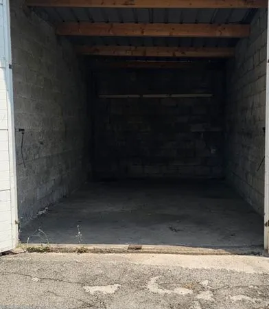Garage/box/parking