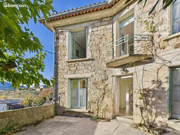 Propriété 8 pièces 160 m²