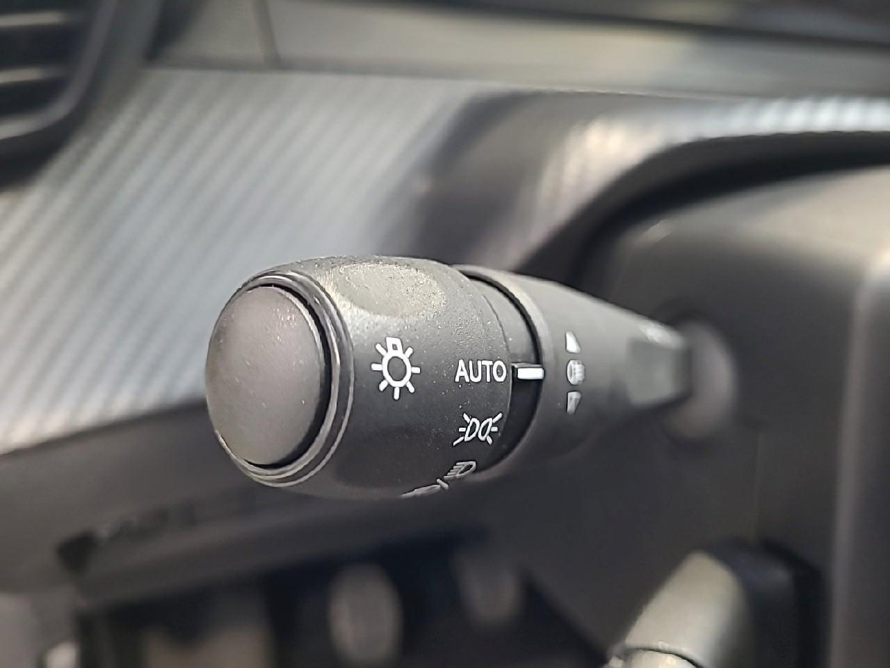 Peugeot 208 puretech 100 s&s bvm6 active business r' — photo 20