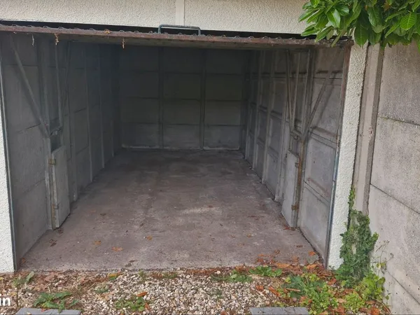 Stockage Location Fontenay-le-Fleury 13m² 160€