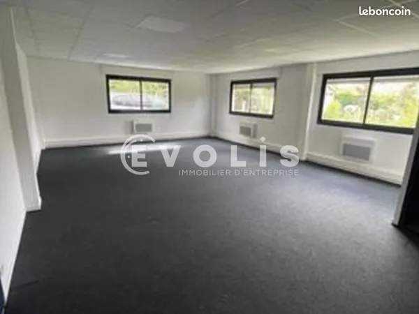 Bureau 50 m²