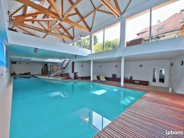 Villa 11 pièces 465 m²
