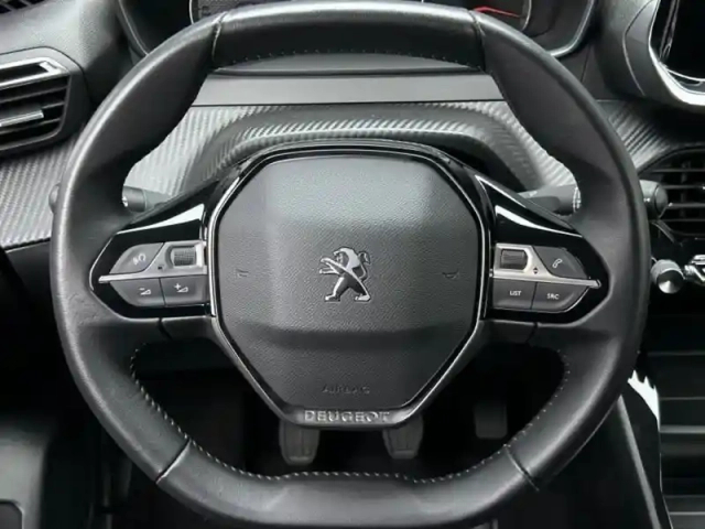Peugeot 208 1.2 puretech 100ch s&amp;s style 118g — photo 12