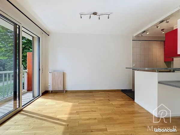 Studio 1 pièce 27 m²