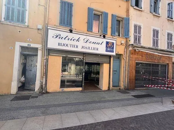 Local commercial 1 pièce