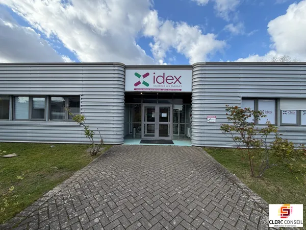 Bureau 925 m²