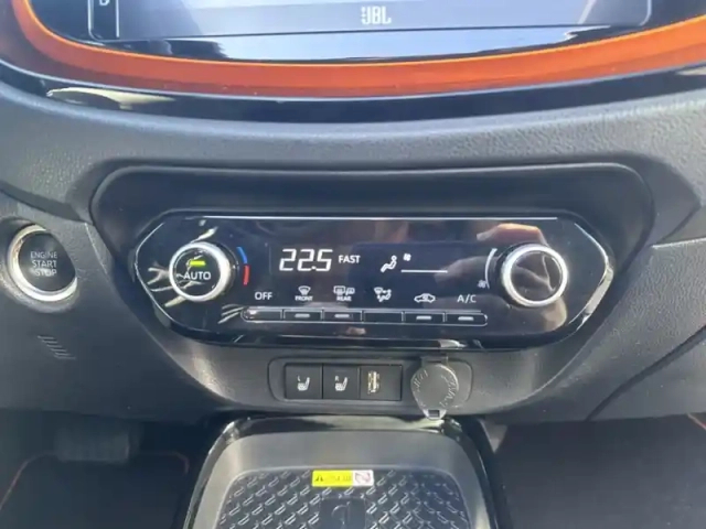 Toyota Aygo 1.0 vvt-i 72 air limited cvt — photo 21