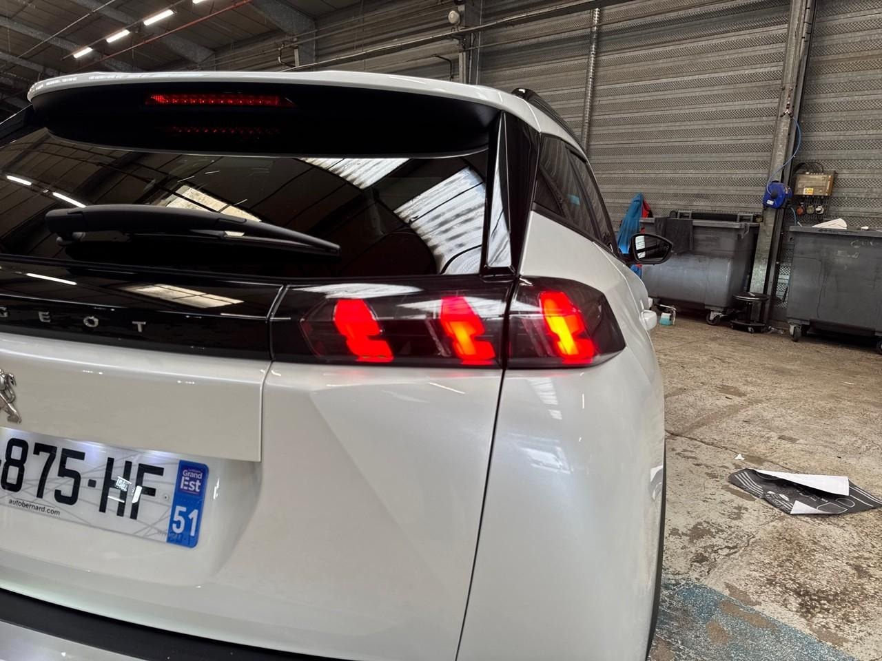 Peugeot 2008 1.5 bluehdi 110ch s&s style — photo 22