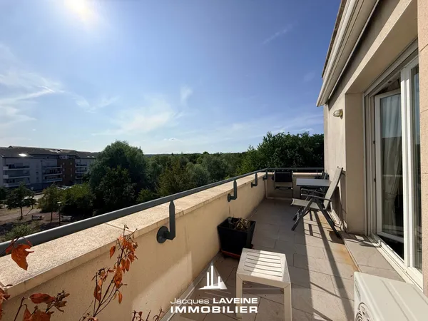 MOULINS LES METZ APPARTEMENT 5 PIECES