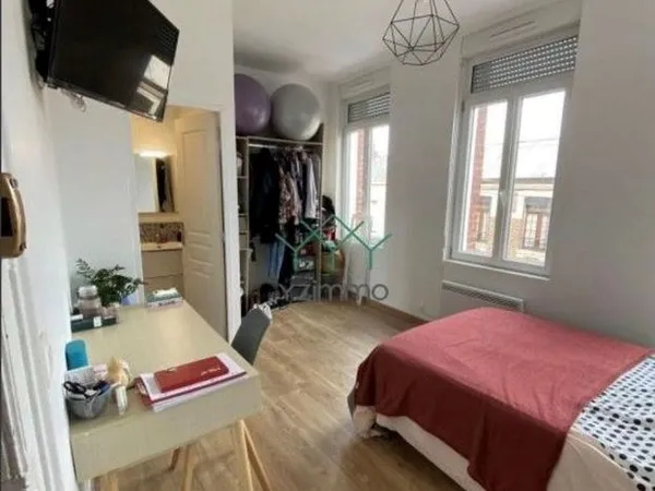 Chambre avec SDB privative - maison rénovée - centre Valenciennes