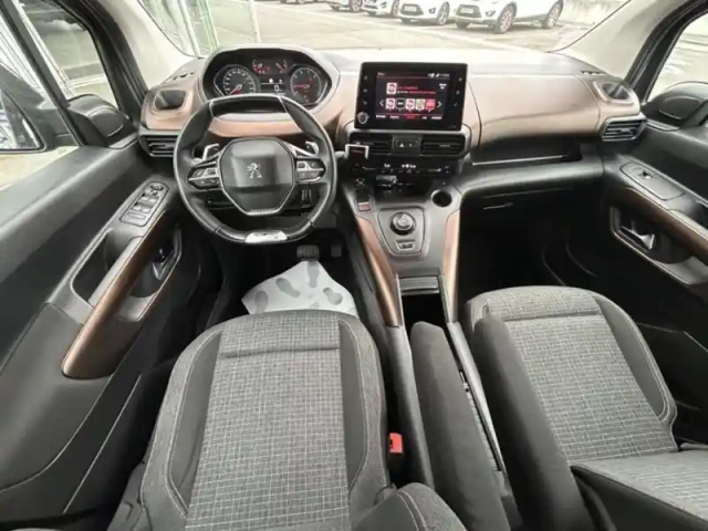 Peugeot Rifter bluehdi 130ch s&amp;s long gt line eat8 — photo 14
