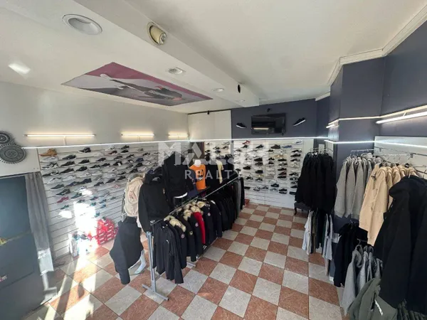 Local commercial 2 pièces 70 m²