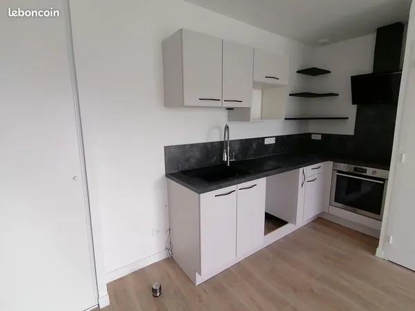 Appartement t2 40m2 a louer a l'annee