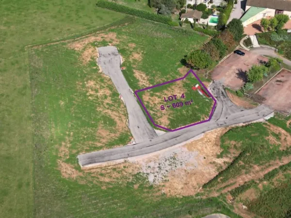 Terrain 609 m²
