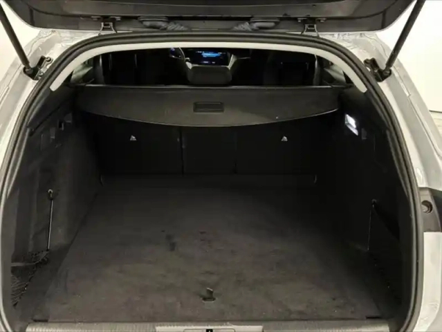 Peugeot 308 sw 1.5 bluehdi 130ch s&amp;s active pack eat8 — photo 8