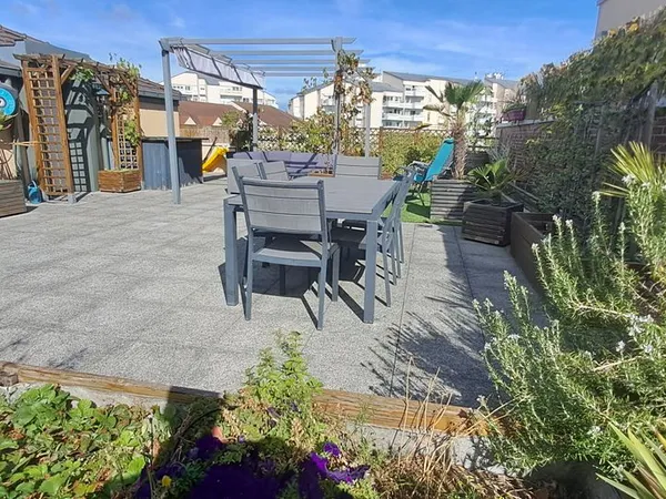 Appartement - 3 pièces - 64,66m² - dernier étage avec terrasse