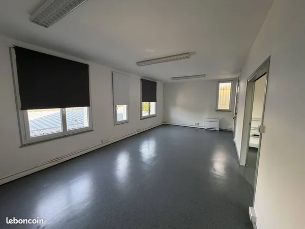Bureaux 100 m² - Bourges centre, proche gare - Parking couvert 2 places