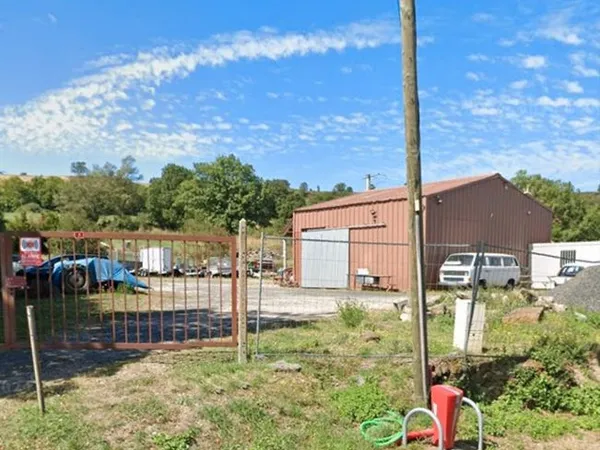 LOCAL INDUSTRIEL 180 m² + TERRAIN 2 000 m² -
