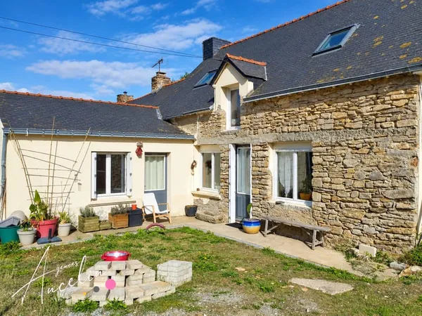 Maison en pierres au calme