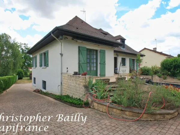 Maison 8 pièces 220 m²