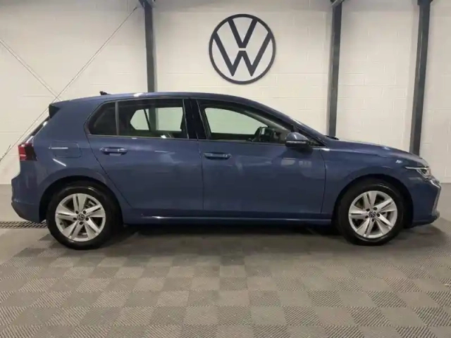 Volkswagen Golf 1.5 etsi evo2 116 dsg7 — photo 3