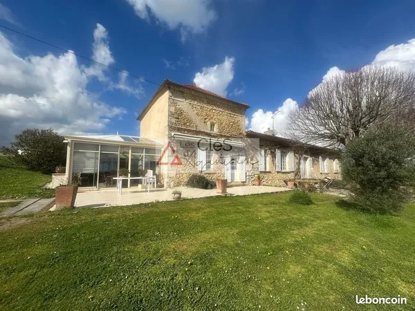 Propriété 6 pièces 220 m²