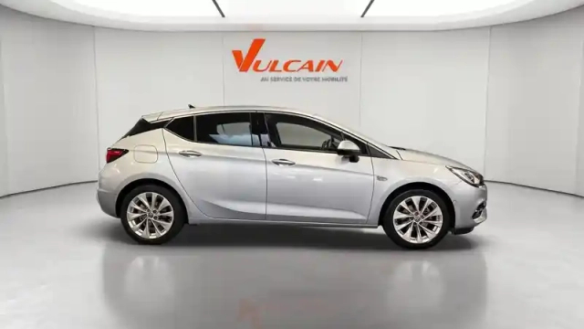 Opel Astra 1.2 turbo 130 ch bvm6 — photo 8