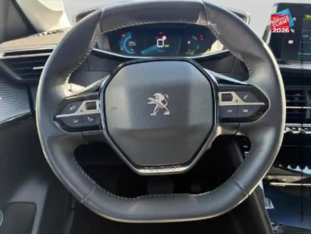 Peugeot 208 e- 136ch allure pack — photo 12