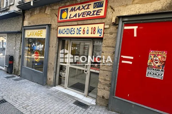 Local 2 pièces 50 m²