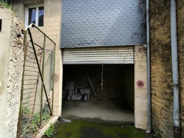 Parking 75 m²