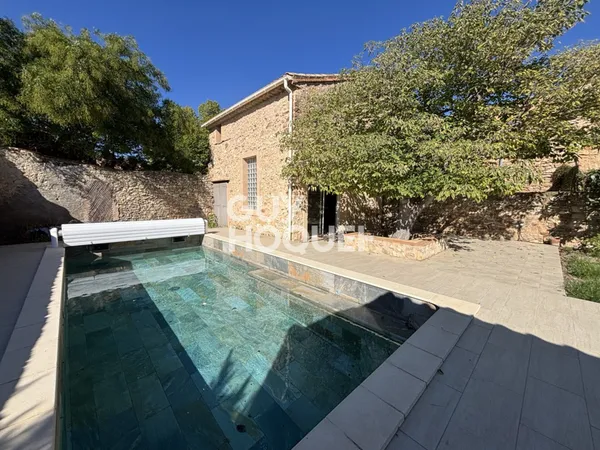 Maison à vendre de 13 pièces de 281.22 m²