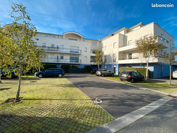 Lot de 5 places de parking privatives