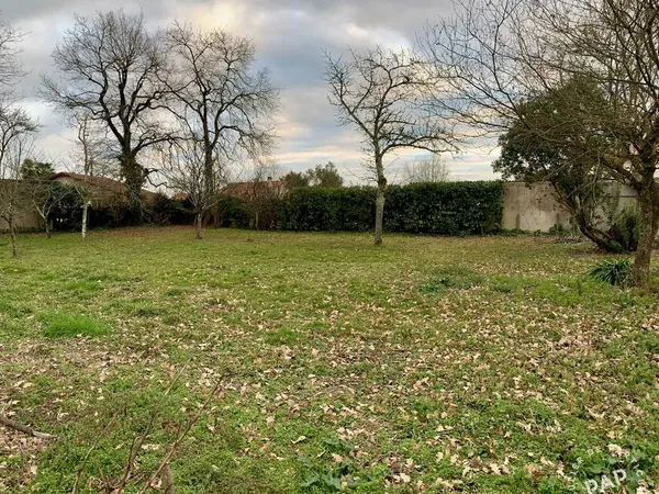 Terrain 863 m²