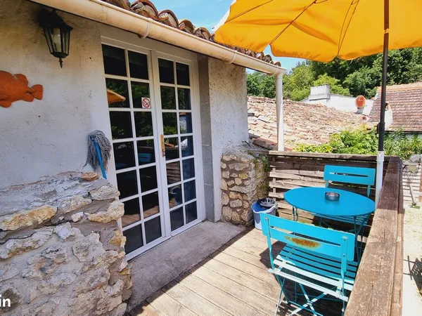 Studio 17m², balcon, parking, parc avec aires de jeux, pétanque etc- toutes charges comprises sauf é