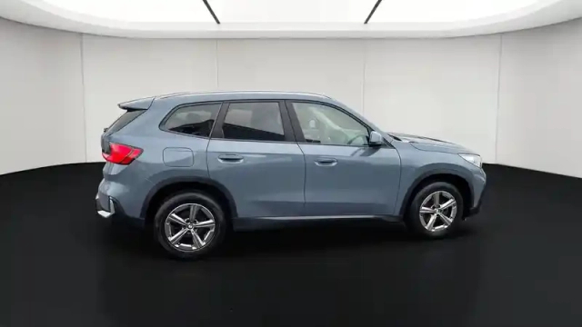 Bmw X1 sdrive 18d 150ch dkg7 — photo 3
