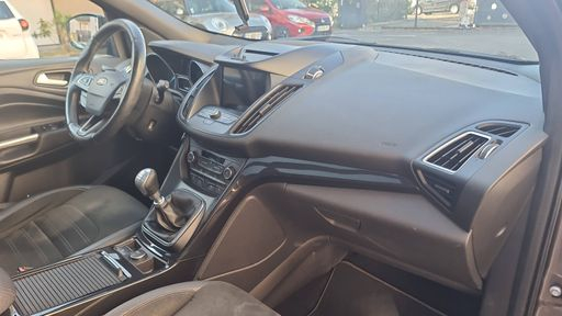 Ford Kuga 2.0 TDCi 150 - ST-Line – 2018 – 145675 km – Diesel – Boîte Manuelle — photo 19