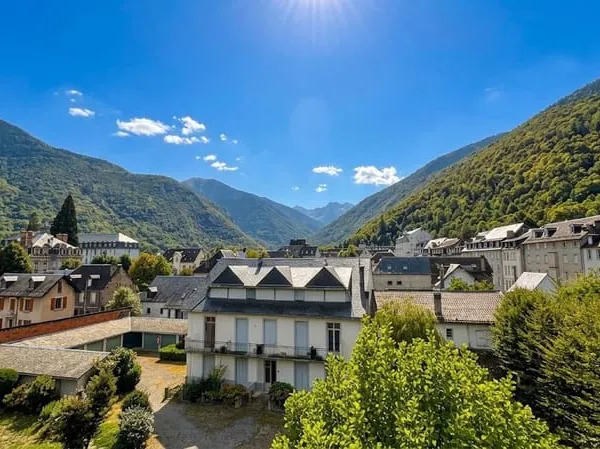 T2 Bis d'exception 45 m² + 59 m² sous combles 200 m du téléphérique